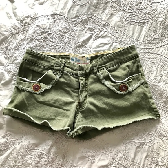 ❌SOLD! ✨Billabong Army Green Shorts - Picture 2 of 2